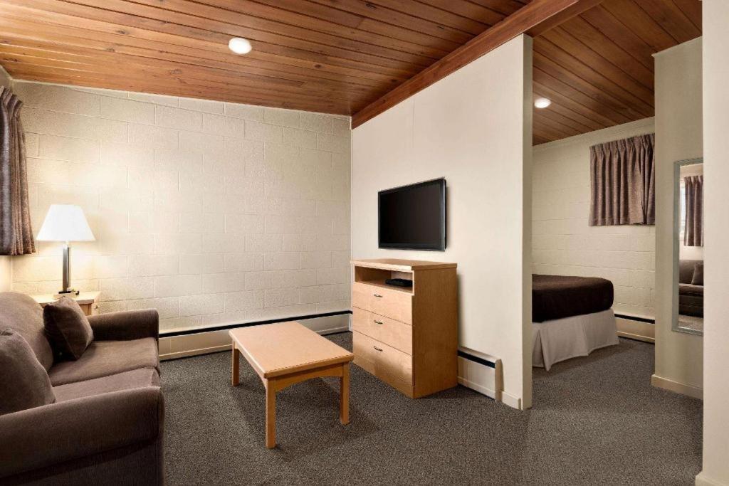 Thriftlodge Moose Jaw Eksteriør bilde